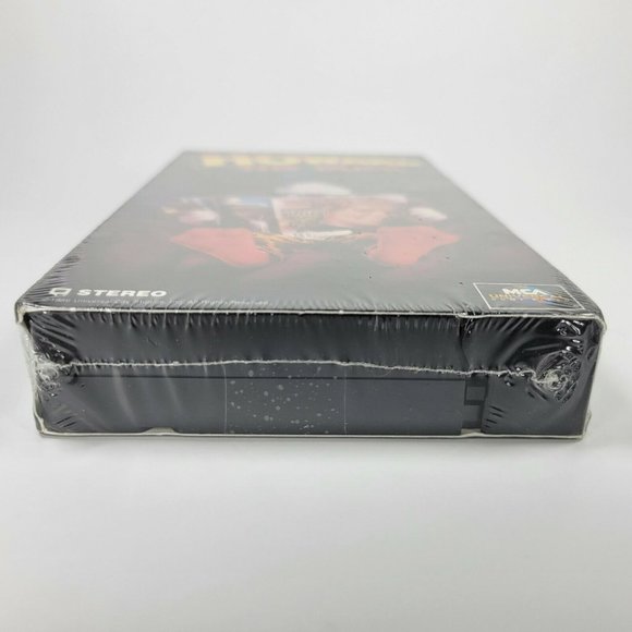 Howard the Duck (NEW SEALED VHS, 1993 Print) Blue Universal Film Reel Watermark - Picture 3 of 9